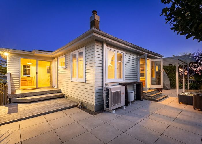  at 71 Golf Road, Paraparaumu Beach, Kapiti Coast, Wellington