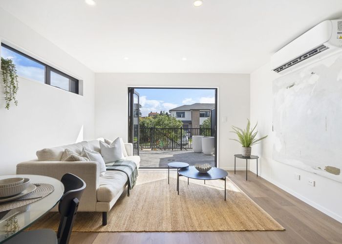  at 1/6 Ngaroma House Drive, Hobsonville, Waitakere City, Auckland