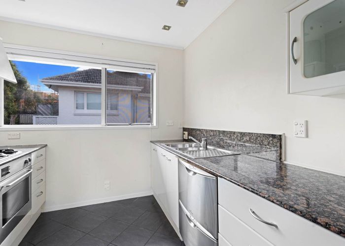  at 4/44 Campbell Road, One Tree Hill, Auckland