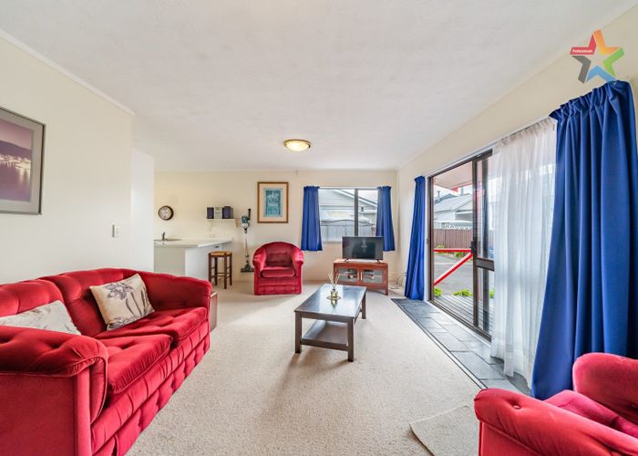  at 2/37 Leighton Avenue, Waiwhetu, Lower Hutt