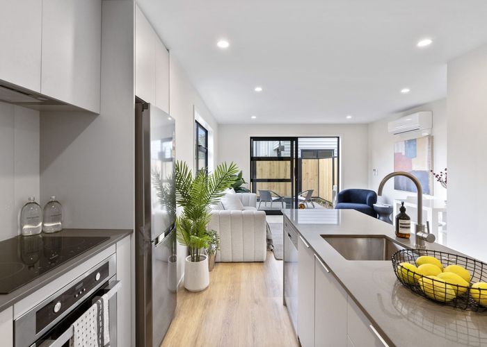  at 2/25 Bush Street, Naenae, Lower Hutt