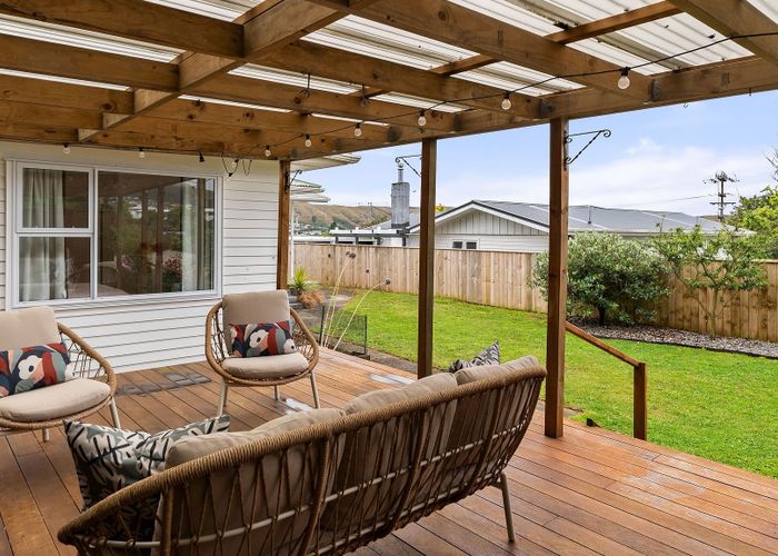  at 3 Catherine Crescent, Paparangi, Wellington