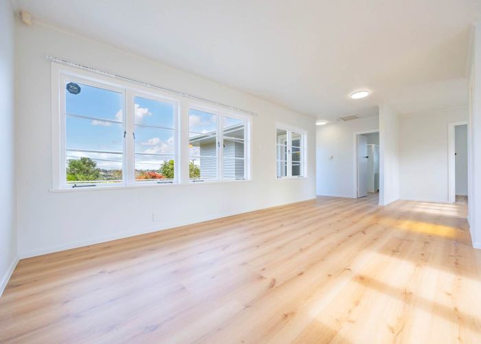  at 48 Woodlands Crescent, Browns Bay, North Shore City, Auckland