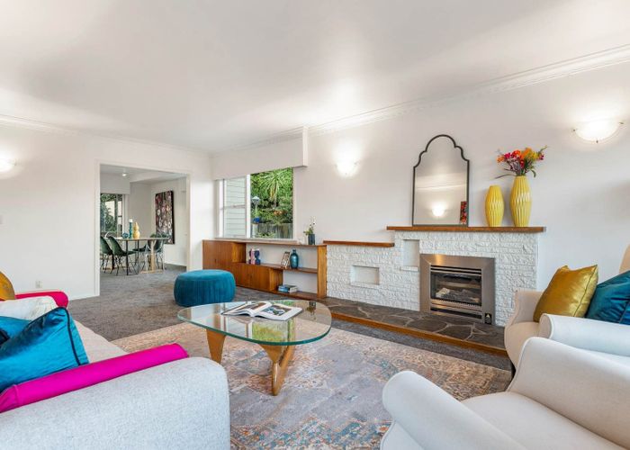  at 88 Chivalry Road, Glenfield, Auckland