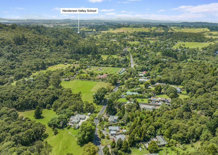  at 82 Mountain Road, Henderson Valley, Auckland