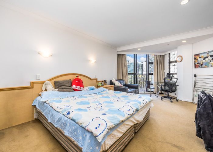  at 3O/100 Greys Avenue, Auckland Central, Auckland