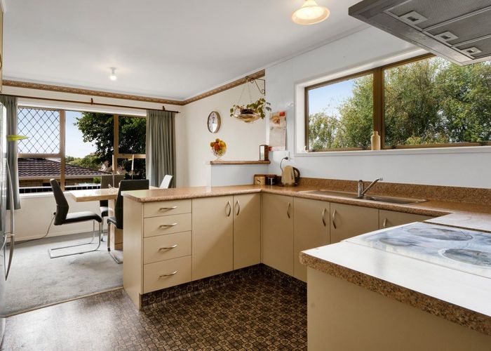  at 14 Poplar Grove, Whalers Gate, New Plymouth