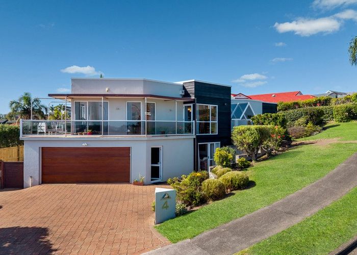  at 4 Dorrington Place, Eastern Beach, Manukau City, Auckland