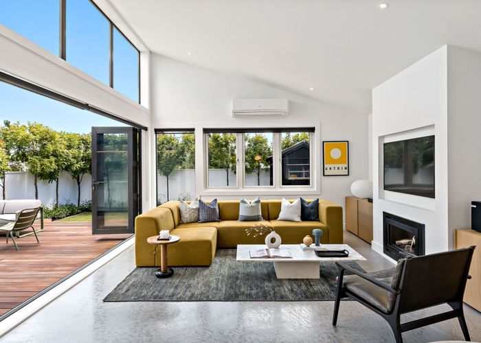  at 21 Leamington Road, Mount Eden, Auckland City, Auckland