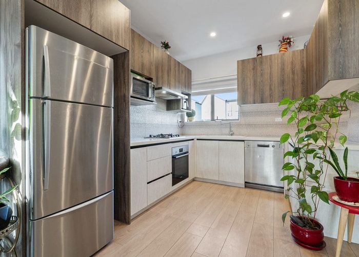  at 42 Dignity Street, Papakura, Papakura, Auckland
