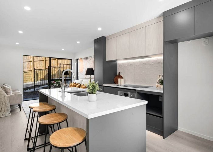  at 7B Maroubra Place, Botany Downs, Manukau City, Auckland