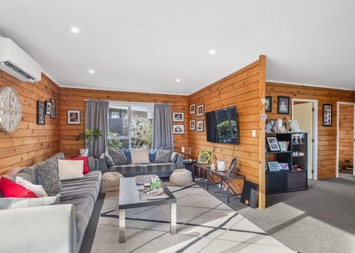  at 35 Guadeloupe Crescent, Grenada Village, Wellington