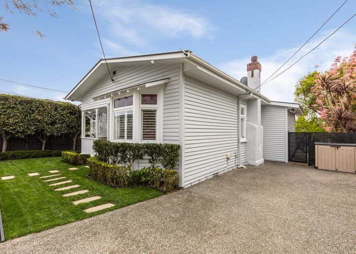  at 19 Western Springs Road, Morningside, Auckland