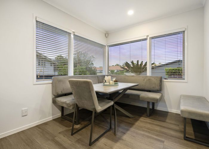  at 32 Mirrabooka Avenue, Botany Downs, Manukau City, Auckland