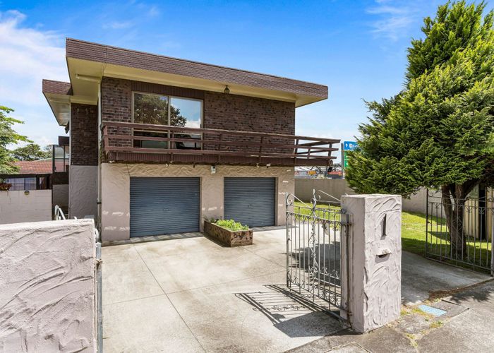  at 1 Challen Close, Conifer Grove, Takanini