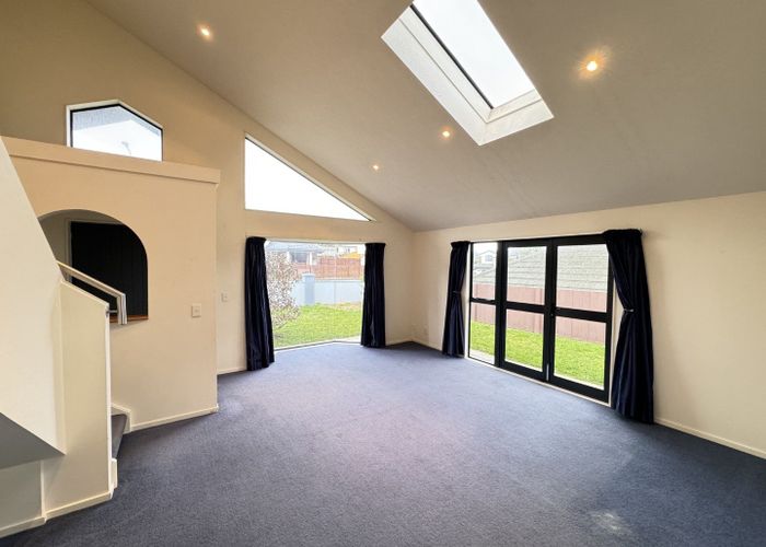  at 5 Pigeonwood Lane, Woodridge, Wellington, Wellington