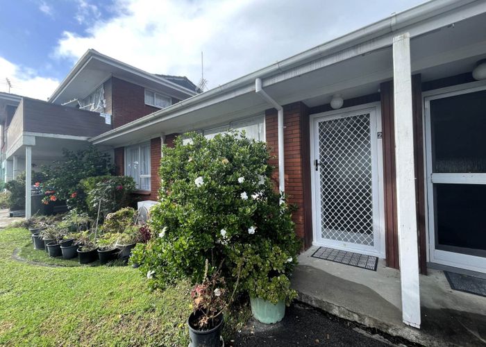  at 2/164 White Swan Road, Mount Roskill, Auckland City, Auckland