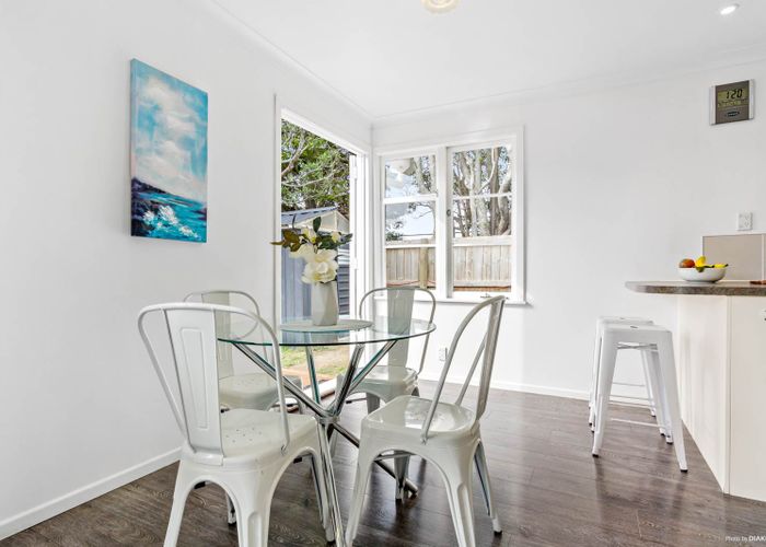  at 3 Vanguard Road, Kelston, Auckland