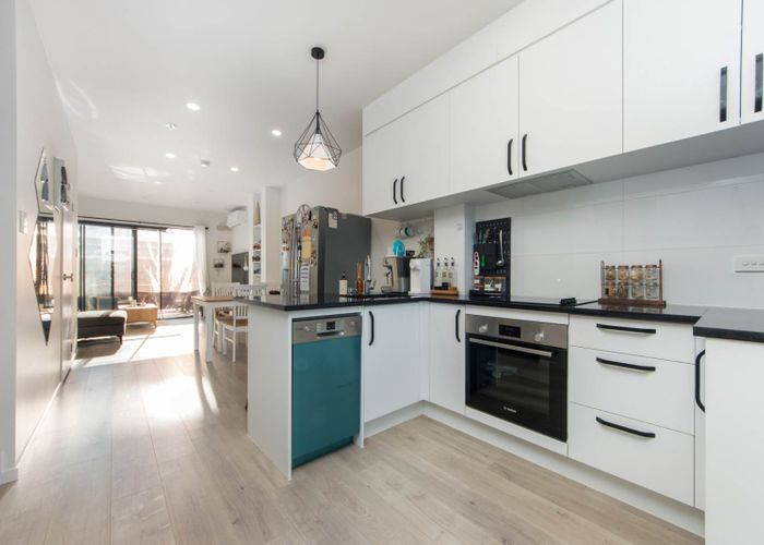  at 5/46 Te Kanawa Crescent, Henderson, Auckland