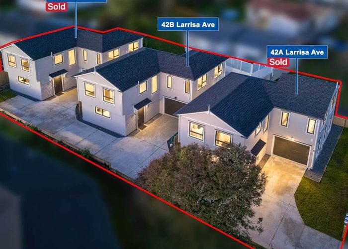  at 42B Larissa Avenue, Henderson, Auckland