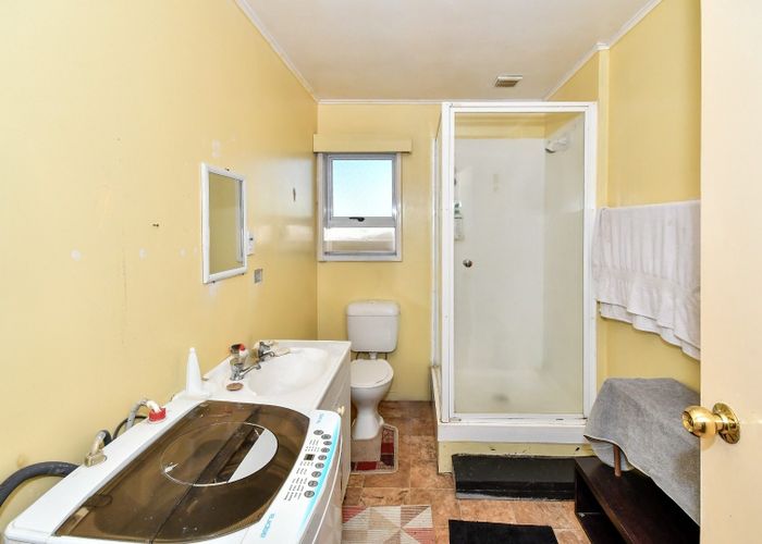  at 16 Ranfurly Road, Papatoetoe, Auckland
