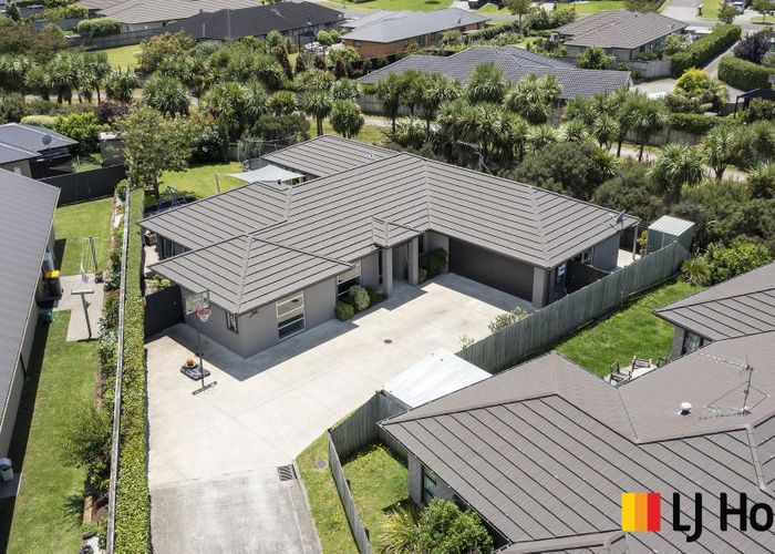  at 32 Fletcher Lane, Patumahoe, Pukekohe