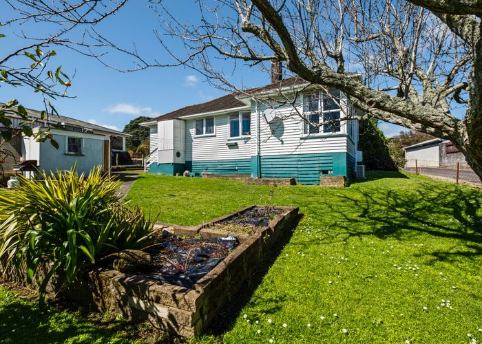  at 3 Endeavour Street, Marfell, New Plymouth