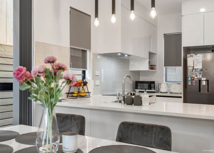  at 8B Hobart Crescent, Wattle Downs, Manukau City, Auckland