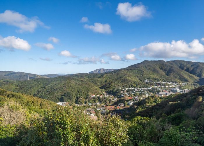  at 42a Landsdowne Terrace, Karori, Wellington, Wellington