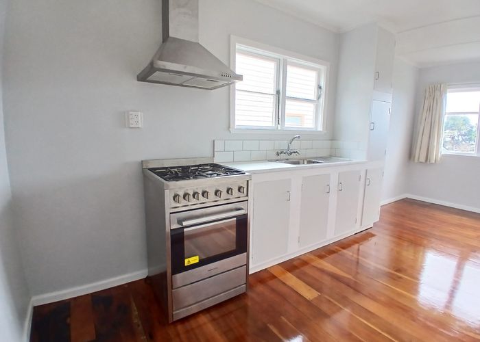  at 135 Mitchell Street, Brooklyn, Wellington, Wellington