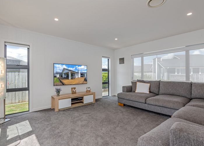 at 21 Silicon Way, Fitzherbert, Palmerston North