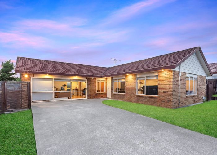  at 14 Davington Way, Burswood, Auckland