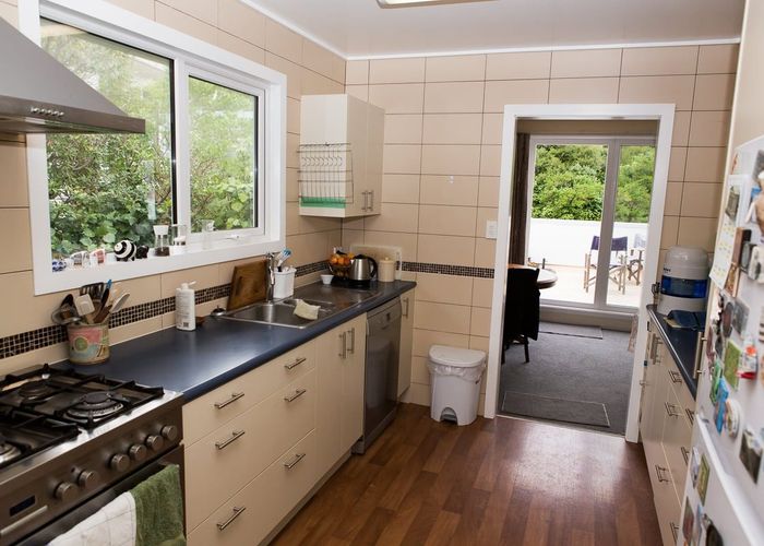  at 15 Gloaming Hill, Titahi Bay, Porirua