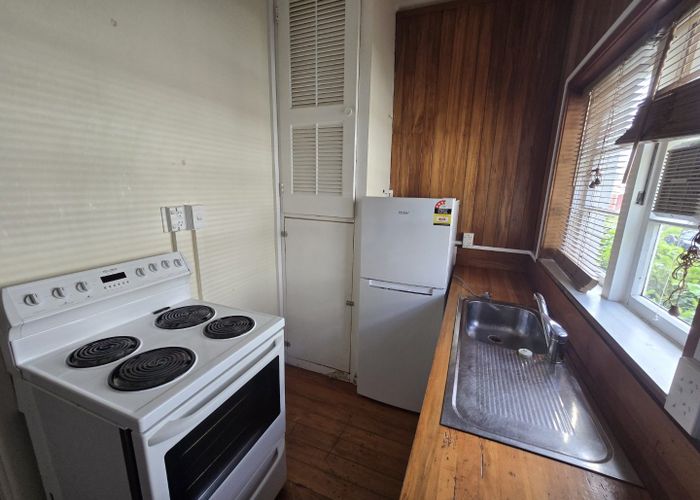  at 2/4 Oak Park Avenue, Te Aro, Wellington, Wellington