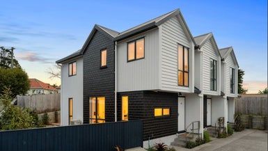  at 4/3 Arlington Street, Waterview, Auckland