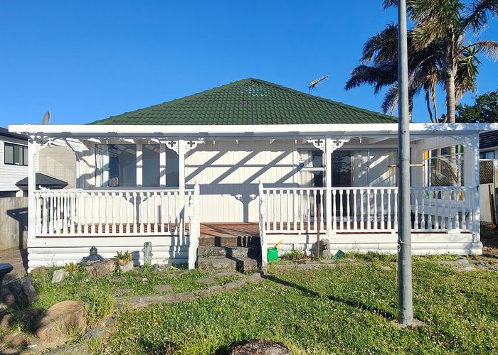  at 8 Revel Avenue, Mount Roskill, Auckland City, Auckland