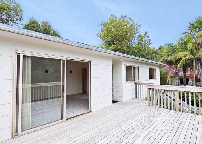  at 3 Capricorn Place, Browns Bay, Auckland