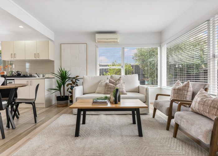  at 1/167 Forrest Hill Road, Forrest Hill, North Shore City, Auckland