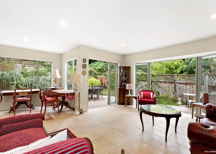  at 2/14 Minto Road, Remuera, Auckland