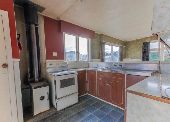  at 454 Wellington Road, Marton