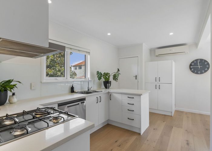  at 1/88 Verbena Road, Birkdale, North Shore City, Auckland