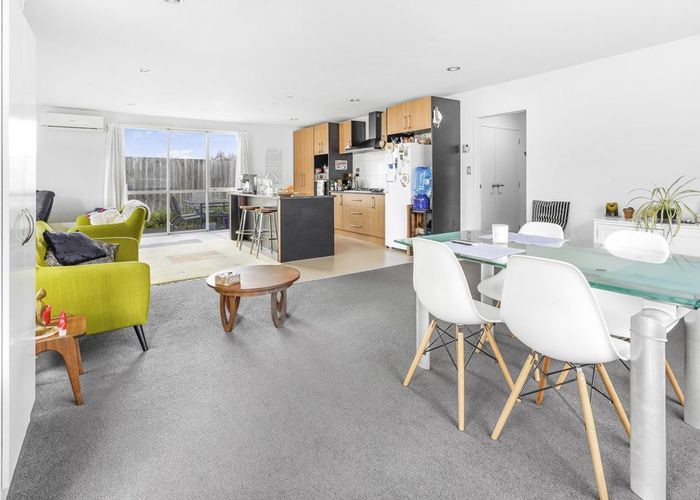  at 17 Barwick Place, Huntington, Hamilton