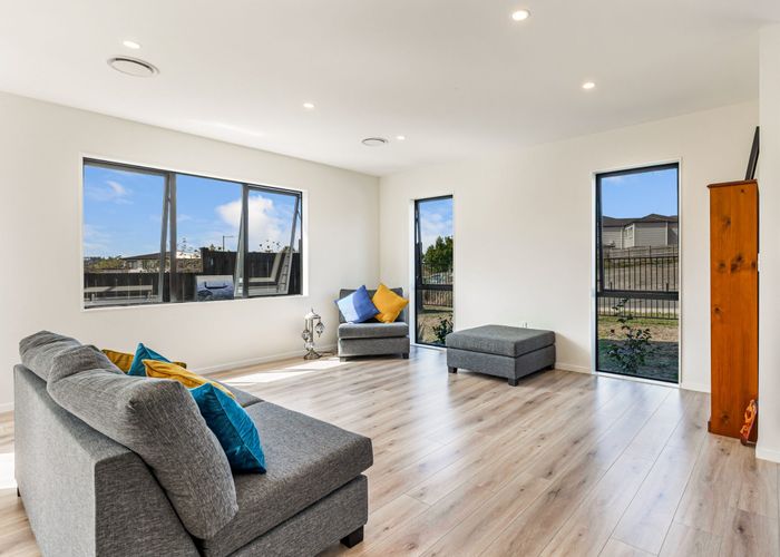  at 12 Cirrus Way, Ranui, Waitakere City, Auckland