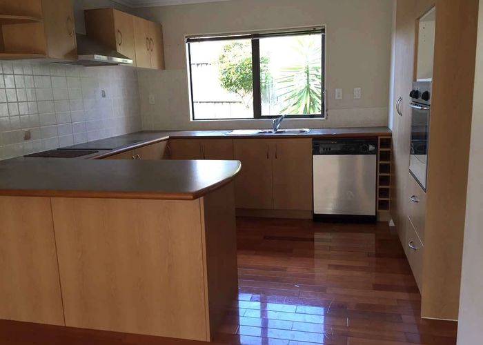  at 10 Pyrite Street, Westgate, Waitakere City, Auckland