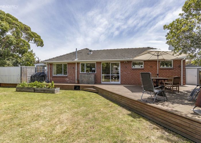  at 52 Gould Crescent, Woolston, Christchurch City, Canterbury