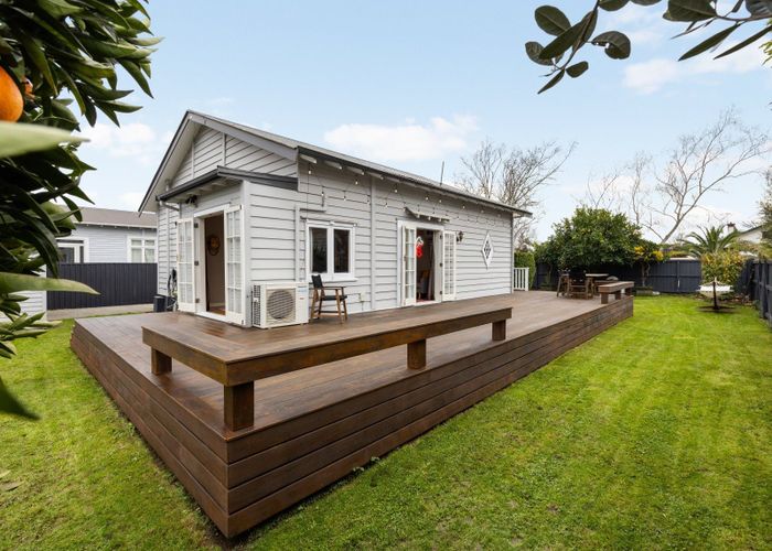  at 84 Te Aroha Street, Hamilton East, Hamilton