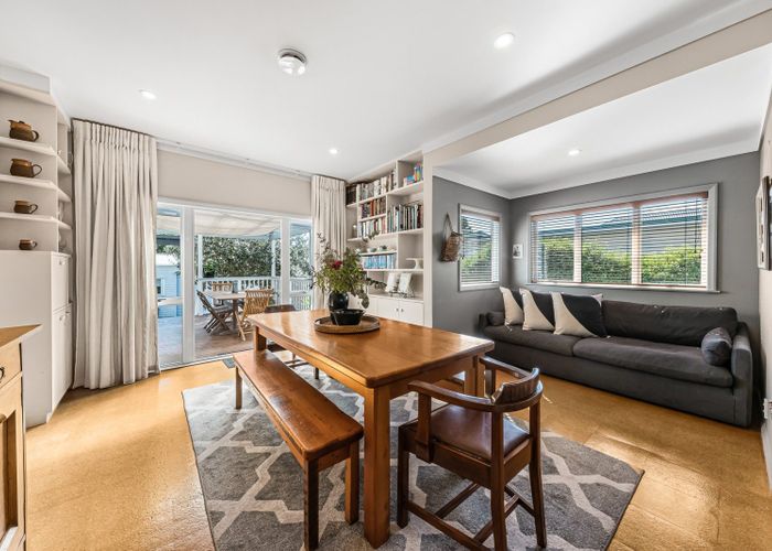  at 22 Muripara Avenue, Point Chevalier, Auckland City, Auckland