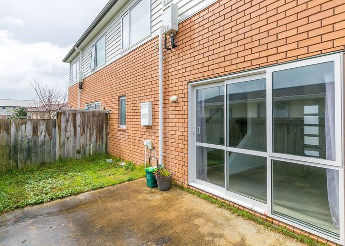  at 2/61 York Street, Hamilton East, Hamilton