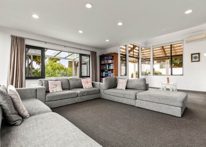  at 2/12 Glover Road, St Heliers, Auckland