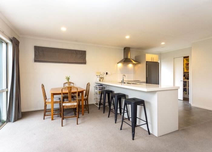  at 2/274  Burwood Road , Burwood, Christchurch City, Canterbury